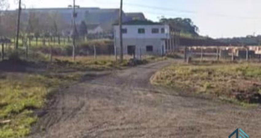 Terreno urbano área total (03 alqueires e 17 litros),  sendo de frente 134,75 metros,  vende área total, em Prudentópolis PR