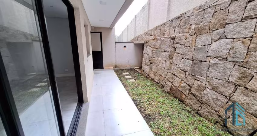 Sobrado 03 suítes, com ático, terraço, em condomínio no Pilarzinho em Curitiba PR
