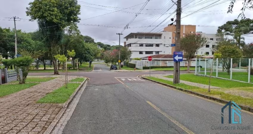 Terreno plano poucos metros do Mercado Festival da AV. Nossa Senhora da Luz, Tarumã/Bacacheri em Curitiba PR