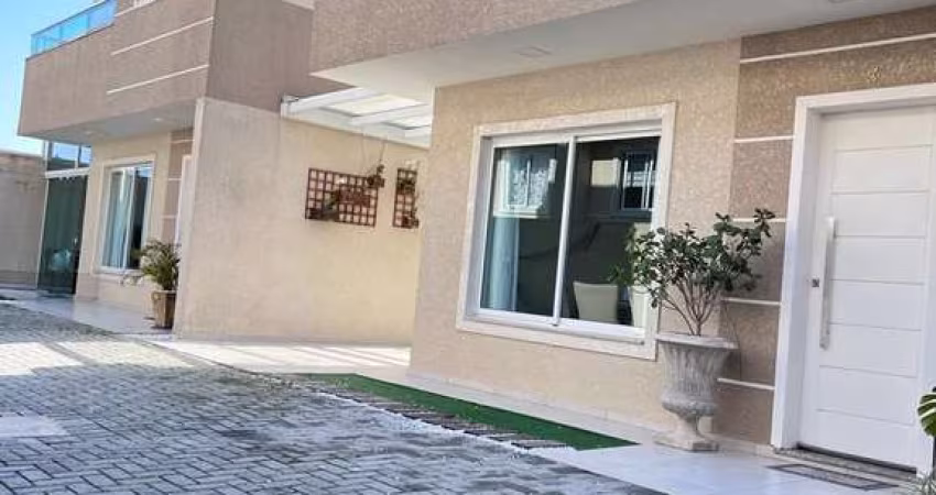 Sobrado a venda 03 quartos c/suíte, terraço, ático, ótima localização, no Uberaba em Curitiba PR