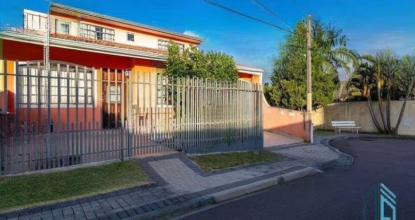 Sobrado em condomínio, 04 quartos c/suíte no Xaxim em Curitiba PR