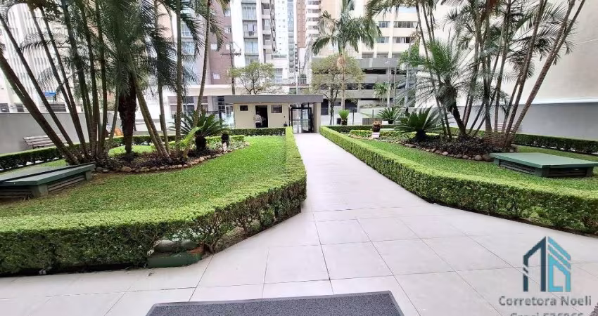 Apartamento, desocupado recém reformado, 02 quartos c/suíte, no Bigorrilho em Curitiba PR