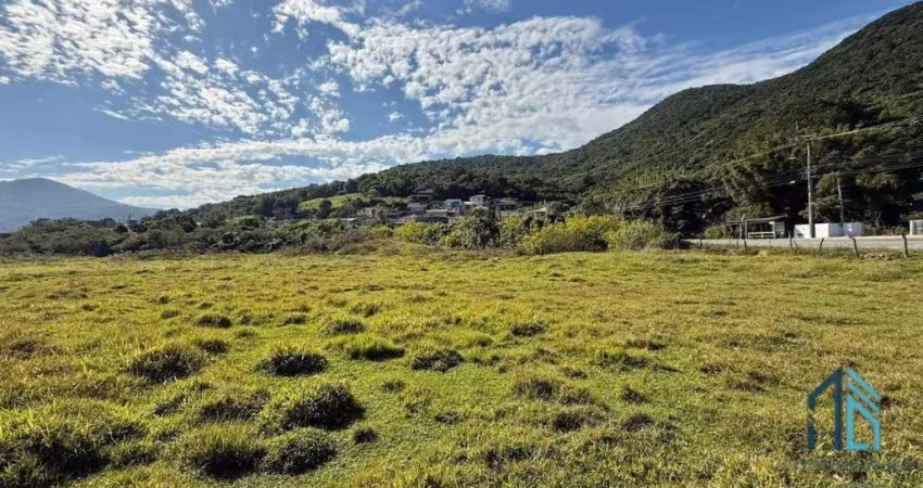 Terreno de frente pra Rodovia com, 110 de frente X 800 fundos em São José SC