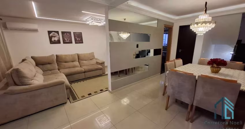 Triplex com piscina padrão, em região privilegiada, 900mtrs parque BACACHERI em Curitiba PR