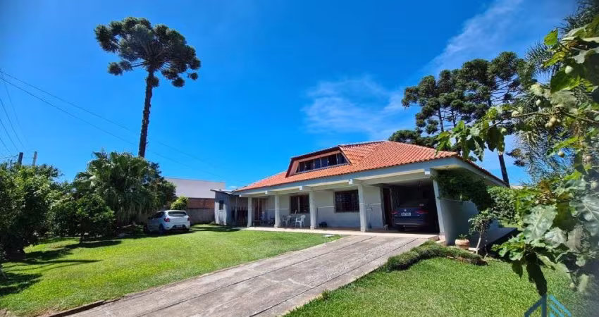 Casa Semi mobiliada, 04 quartos c/suíte, área de lazer, em Fazenda Rio Grande PR