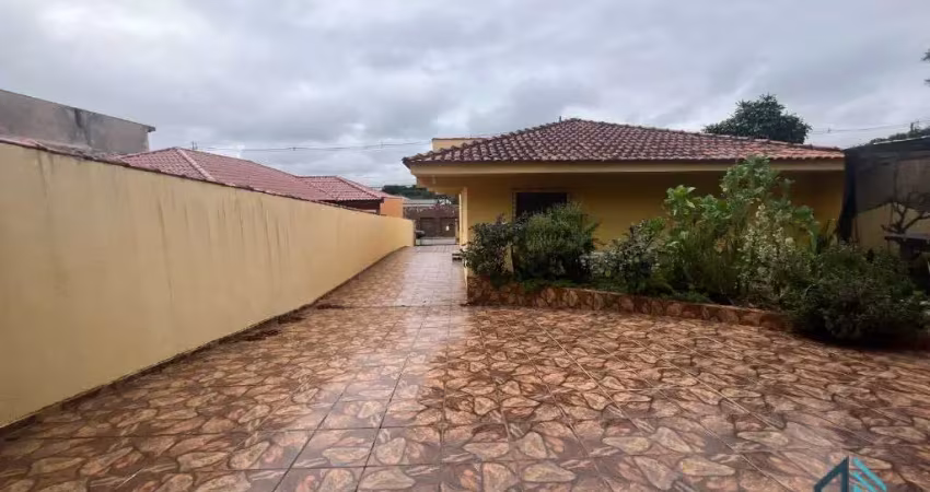 Casa com edícula 04 quartos c/suíte, 8 vagas no uberaba/jardim das américas em curitiba pr