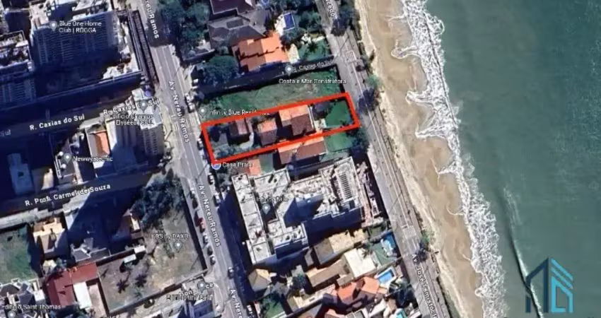 Terreno duas frentes, frente mar, medindo, 1.102m2, permitido construções, até 5 andares. piçarras sc