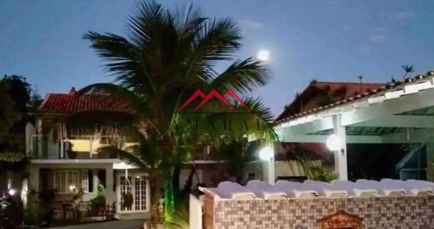 Casa com 6 quartos para alugar no Cordeirinho, Maricá 