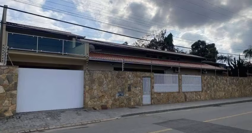 Sobrado no anita garibaldi com 4 quartos para venda, 275 m²