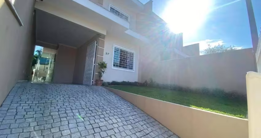Sobrado geminado no iririú com 3 quartos para venda, 121 m²