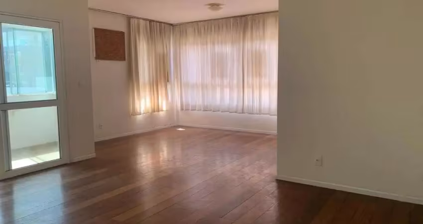 Apartamento no centro com 3 quartos para venda, 122 m²