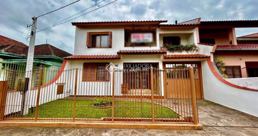 Casa com 3 quartos à venda na Beco Rui Barbosa, 469, Fátima, Canoas