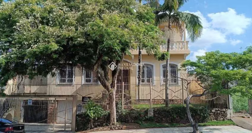 Casa com 5 quartos à venda na Rua Major Ernesto Wittrock, 120, Centro, Canoas
