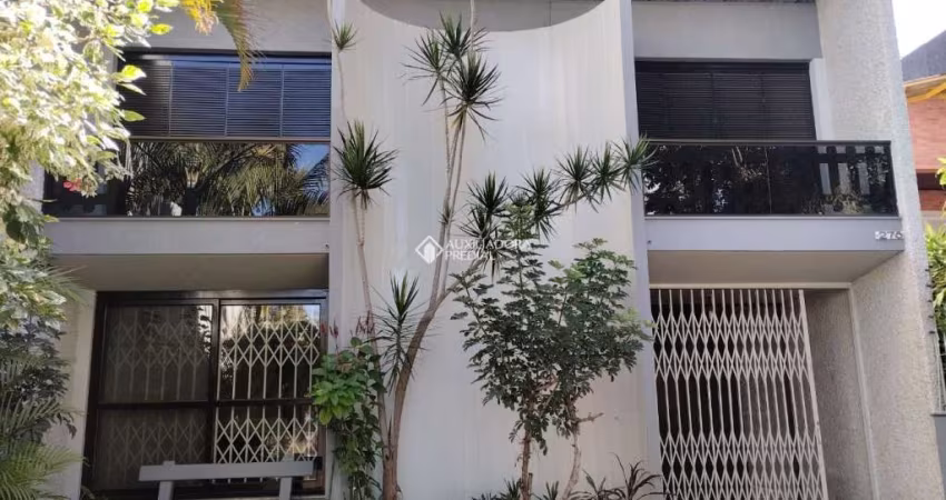 Casa comercial à venda na Rua Guilherme Morsch, 278, Centro, Canoas
