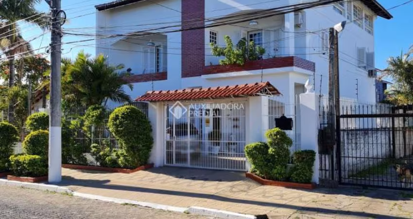 Casa com 5 quartos à venda na Rua das Araucárias, 1175, Harmonia, Canoas