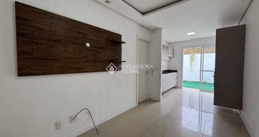 Casa em condomínio fechado com 2 quartos à venda na Rua Professora Silvia Síeben Meotti, 84, São José, Canoas