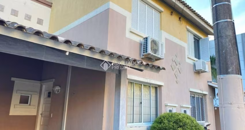 Casa em condomínio fechado com 4 quartos à venda na Rua Brasil, 333, Centro, Canoas