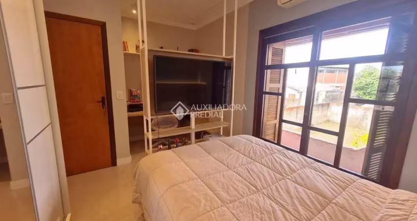 Casa com 3 quartos à venda na Rua República, 743, Mato Grande, Canoas