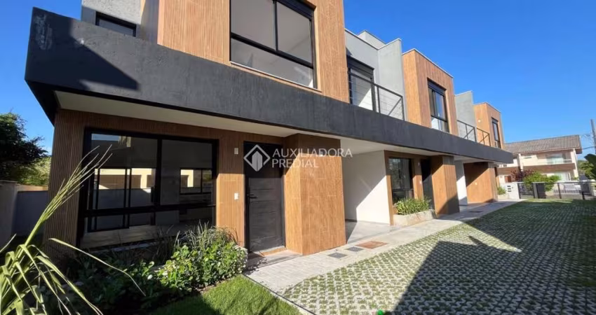 Casa com 3 quartos à venda na Rua Grumixama, 163, Campeche, Florianópolis