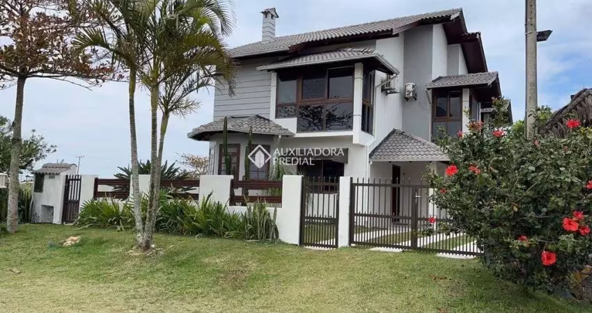 Casa com 5 quartos à venda na Rua Itajaí, 1, Centro, Palhoça
