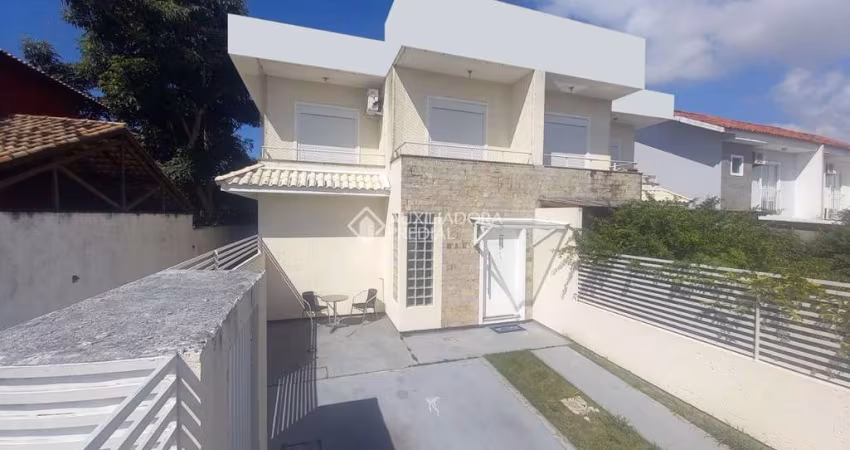 Casa com 3 quartos à venda na Rua Bacupari, 256, Campeche, Florianópolis