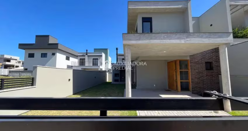 Casa com 3 quartos à venda na Célio Vieira Pamplona, 261, Rio Tavares, Florianópolis