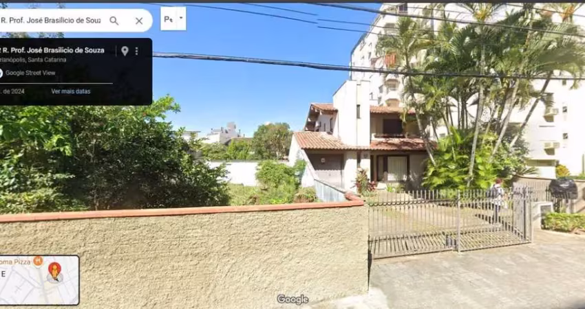 Terreno à venda na Rua Professor José Brasilicio de Souza, 112, Trindade, Florianópolis