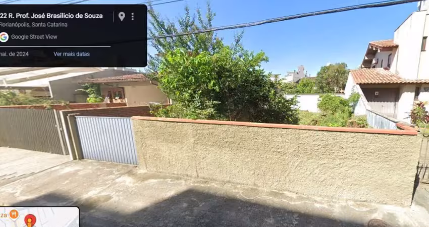 Terreno à venda na Rua Professor José Brasilicio de Souza, 122, Trindade, Florianópolis