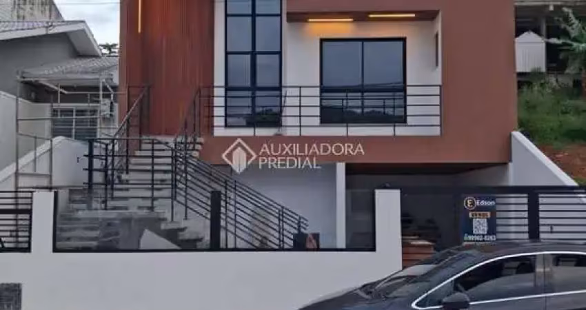 Casa com 3 quartos à venda na José Ilario Ribeiro De Freitas, 54, Bela Vista, Palhoça