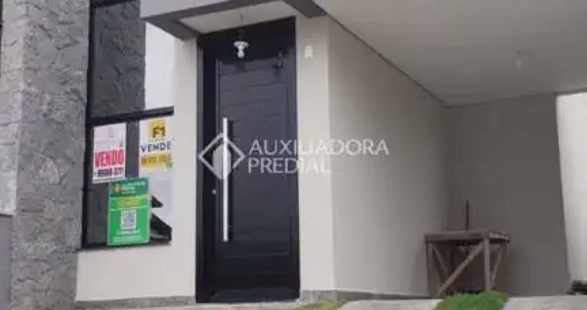Casa com 3 quartos à venda na Rua Pedro Fernandes, 870, Carianos, Florianópolis