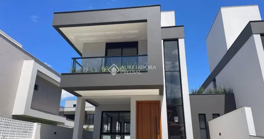 Casa com 3 quartos à venda na Rodovia Doutor Antônio Luiz Moura Gonzaga, 3157, Rio Tavares, Florianópolis