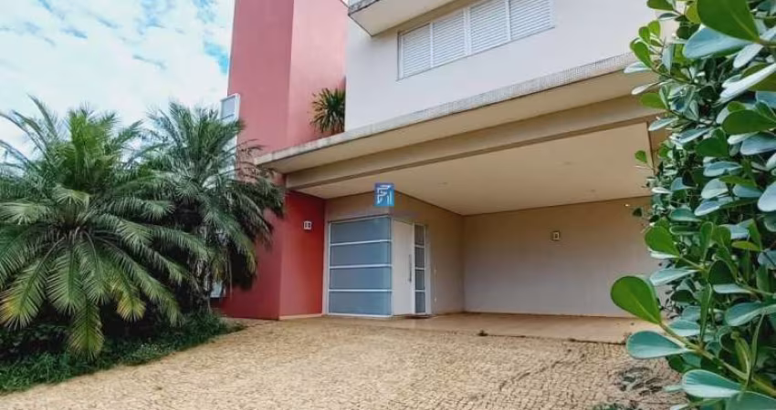 Casa à Condomínio Magnólias com 04 suítes