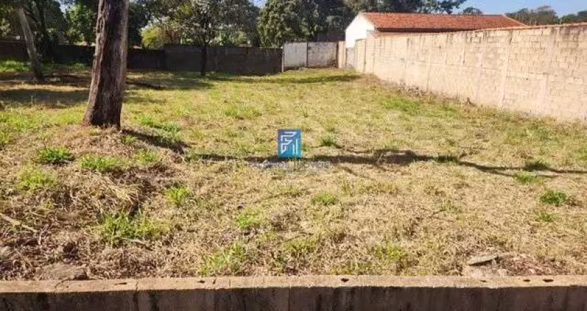 Terreno a venda com 1000 m² no Condomínio Portal dos Ipês