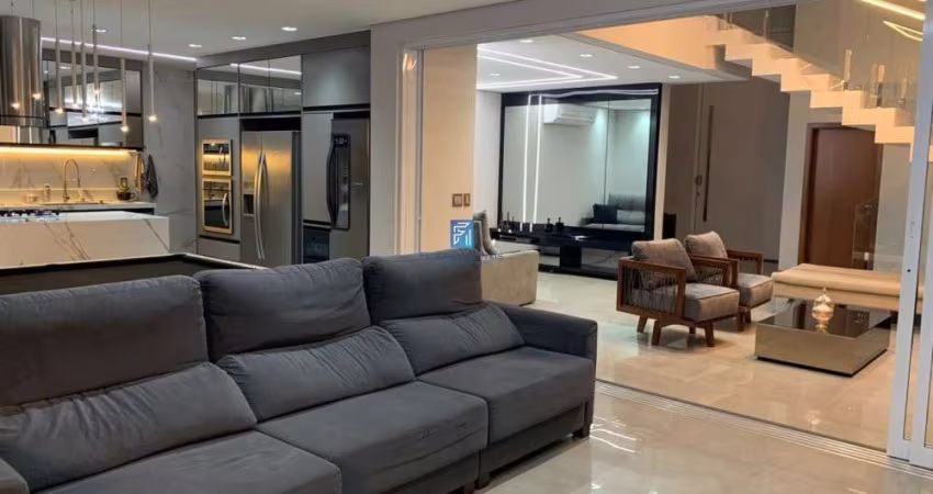Sobrado à venda no Condominio Bella Cittá  com 05 suítes