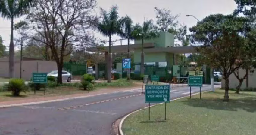 Belo terreno à venda com 868 m² no condomínio royal park