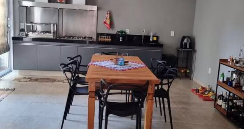 Casa à venda com 4 dormitórios no Condomínio Evidence