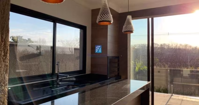 Linda casa a venda em  condomínio Terras de Siena com 3 suít
