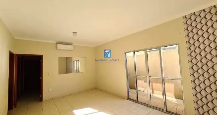 Casa à venda com 3 dormitórios sendo 1 suíte em condomínio m
