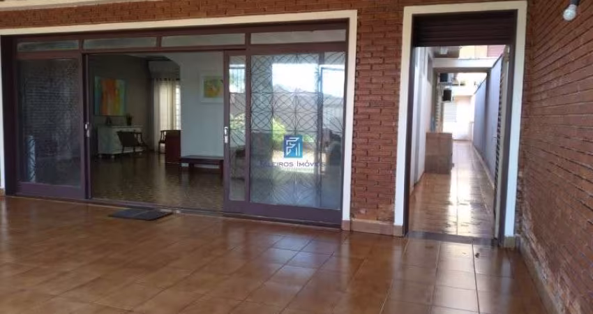 Casa e edícula a venda com 4 dormitórios sendo 1 suíte no Pa