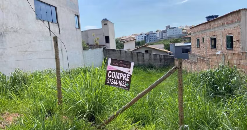 Lote / Terreno à venda em Contagem
