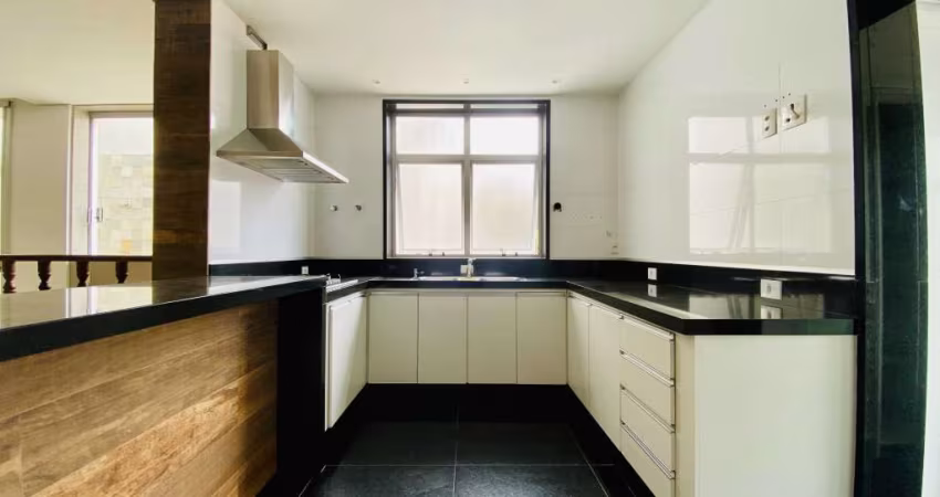 Casa Geminada com 4 quartos à venda em Belo Horizonte