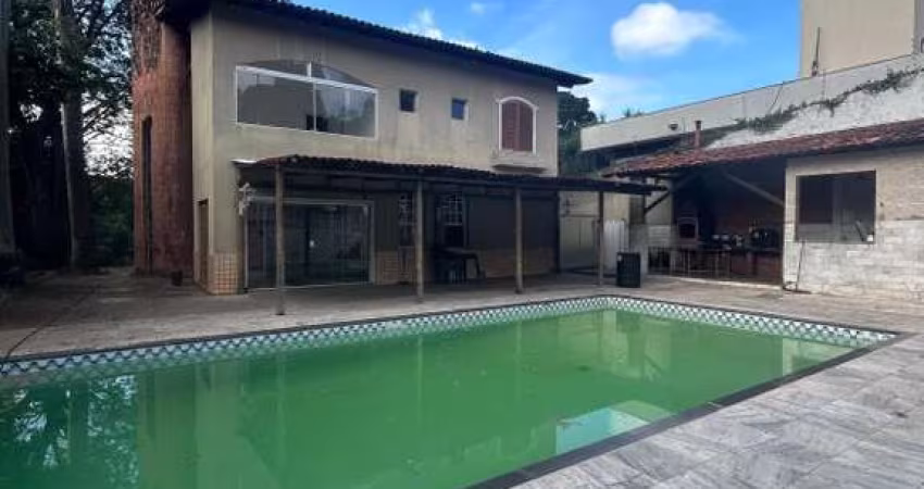 Casa com 4 quartos para alugar em Belo Horizonte