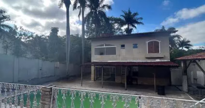Casa com 4 quartos para alugar em Braúnas, Belo Horizonte 