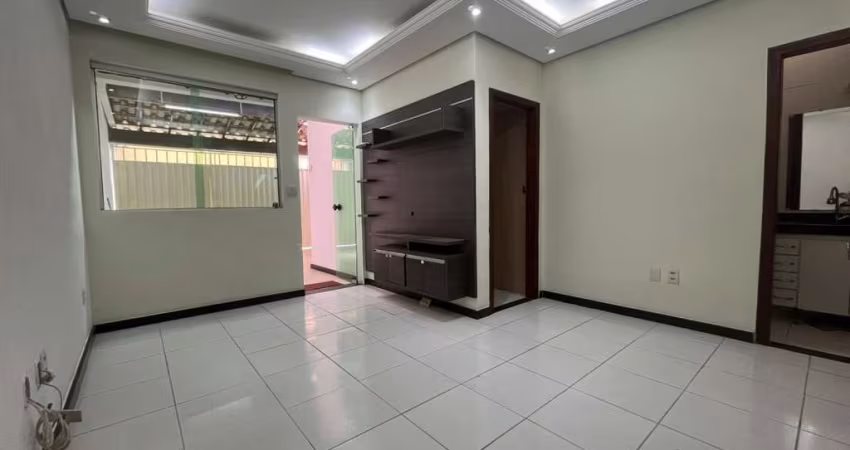 Casa Geminada Coletiva com 2 quartos à venda em Belo Horizonte