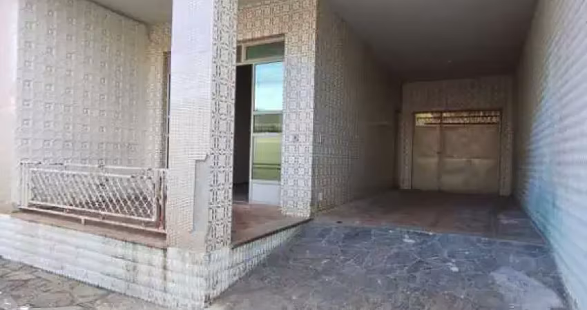Casa com 3 quartos para alugar no Jardim Montanhês, Belo Horizonte 