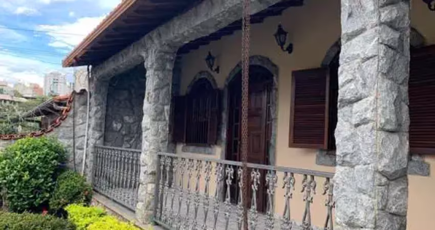 Casa com 3 quartos à venda no Alípio de Melo, Belo Horizonte 