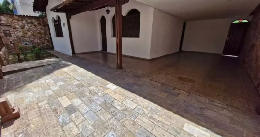 Casa com 4 quartos à venda no Castelo, Belo Horizonte 