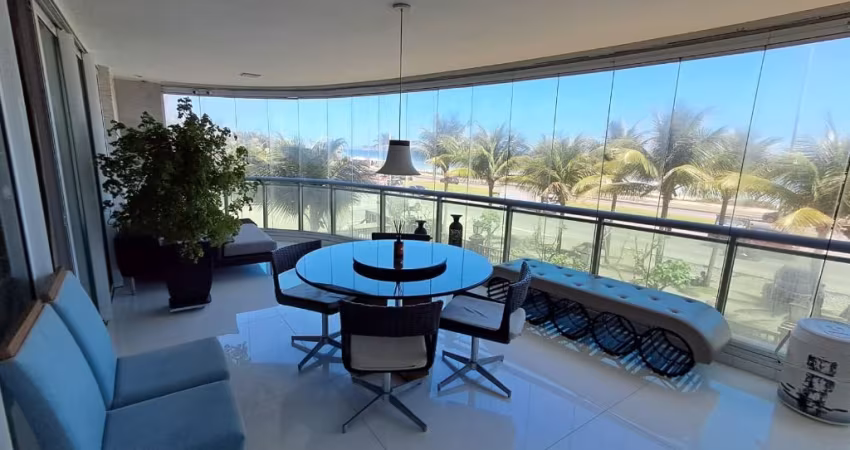 Apartamento à venda localizado na Avenida Lucio Costa, Frontal Mar, 4 Quartos; 4 suites; 4 Vagas. Condomínio Les Residence de Monaco, Barra da Tijuca.
