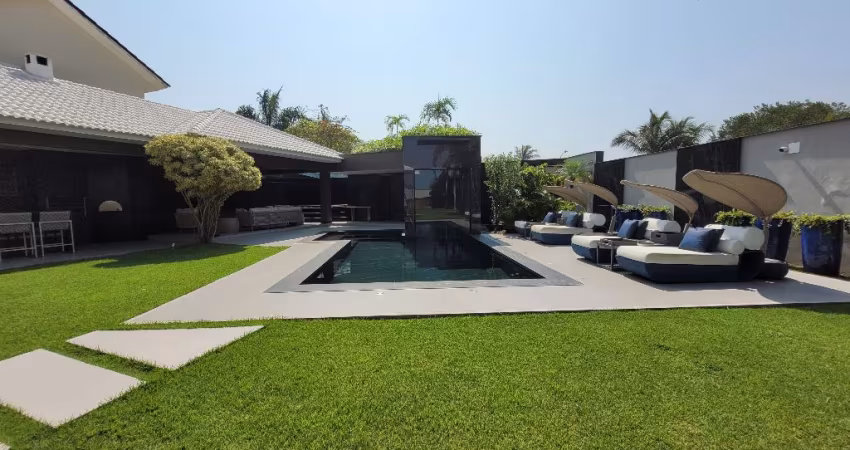 Casas a venda 5 suites na Barra da Tijuca Condomínio Mansões,