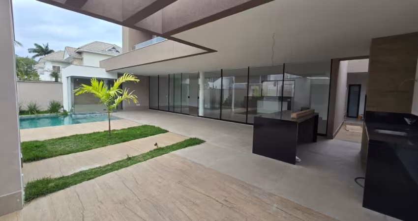 Casa 4 quartos (all suítes) para vender no Recreio dos Bandeirantes